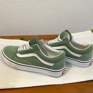 Vans shoes size 6 women / Olive green